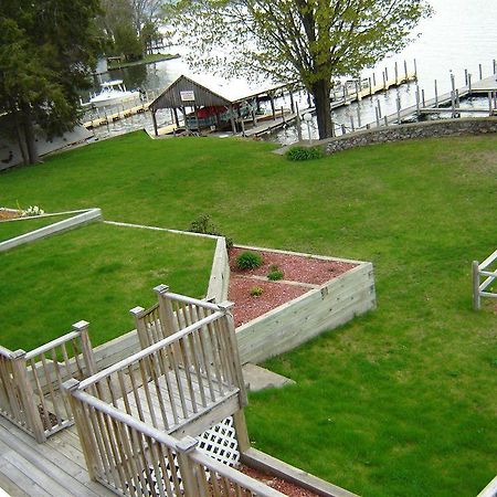 Lake George Suites Bagian luar foto